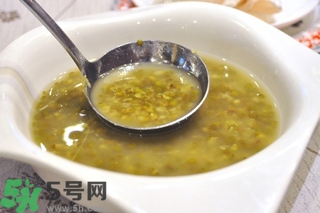 夏天喝綠豆湯好嗎？夏天喝綠豆湯好不好？