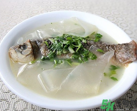 鯽魚湯的營養價值 鯽魚湯的功效與作用