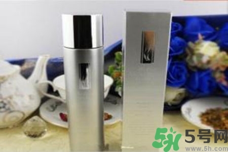 AHC神仙水使用心得 ahc神仙水使用評測