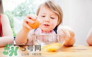 為什么不能給寶寶吃果凍？寶寶千萬不能吃的5種危險食物