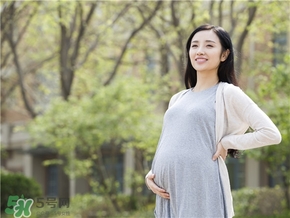 孕婦裝怎么選？孕婦裝怎么搭配好看？