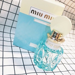 miumiu繆繆2017新款香水和老款香水哪個好_對比