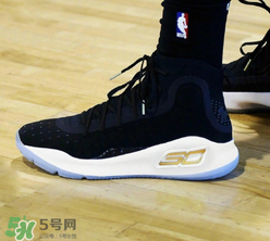 under armour curry4黑金怎么樣？庫里總決賽戰(zhàn)靴客場配色諜照曝光