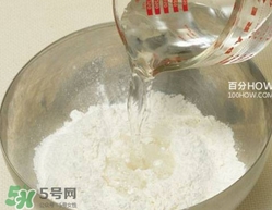 韭菜盒子用什么水和面？韭菜盒子和面用冷水還是熱水