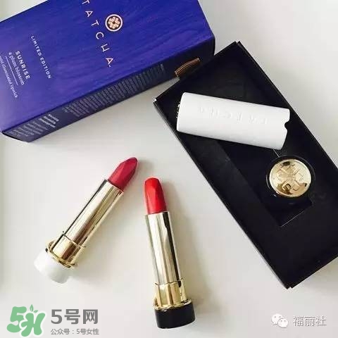 tatcha梅子粉好看嗎？tatcha白管口紅梅子粉試色