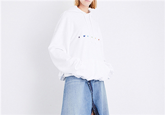 vetements sweater衛(wèi)衣多少錢(qián)_在哪買(mǎi)？