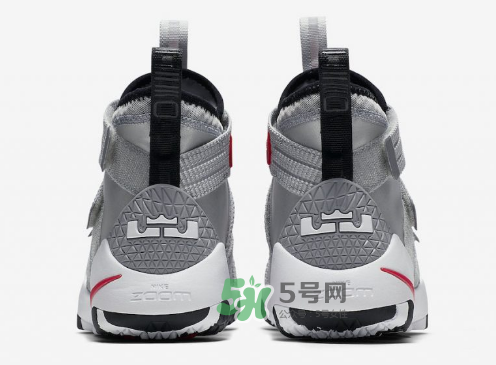 nike lebron soldier 11 silver bullet銀灰配色什么時候發(fā)售？