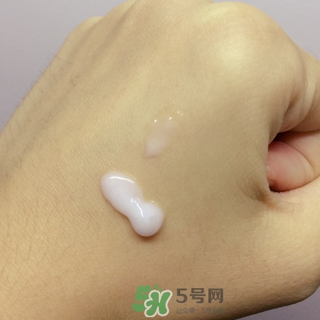 cerave pm乳可以白天用嗎？cerave pm乳白天用會變黑嗎