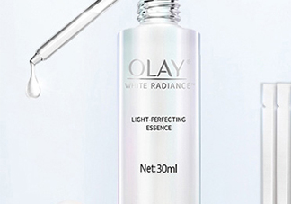 olay淡斑小白瓶和olay光感小白瓶哪個好？