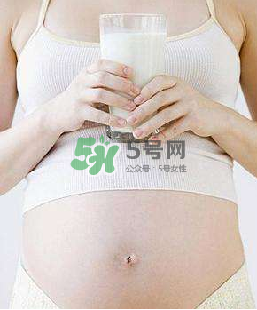 孕婦奶粉和普通奶粉的區別  懷孕必須喝孕婦奶粉嗎？