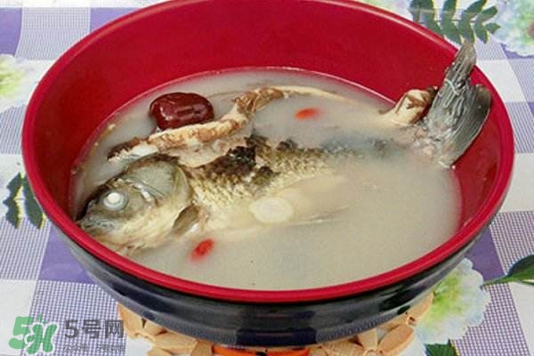 產婦鯽魚湯什么時候喝？產婦鯽魚湯放調料嗎？