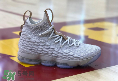 nike lebron 15 ghost什么時候發售_多少錢？