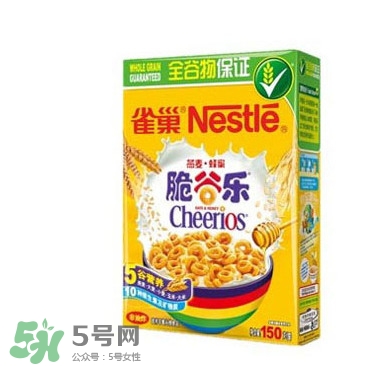 雀巢脆谷樂是膨化食品嗎？雀巢脆谷樂可以干吃嗎