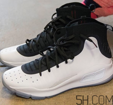 under armour curry 4白黑配色什么時候發售_多少錢？