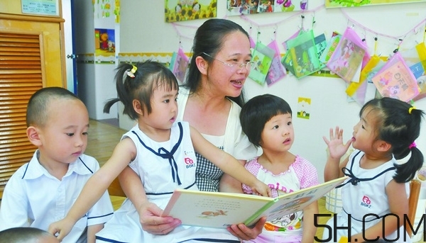 寶寶多大上幼兒園合適？寶寶上幼兒園早好嗎？