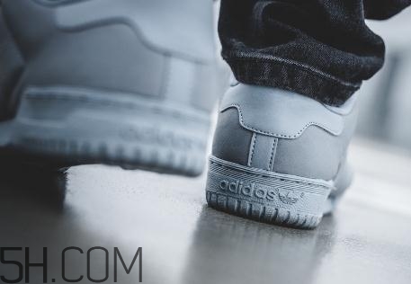 yeezy powerphase grey國內發售店鋪有哪些？