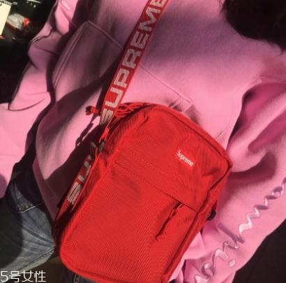 supreme2018春夏款肩挎包怎么樣？