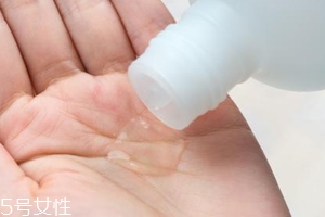 所有的爽膚水都能敷水膜嗎？這4種不適合