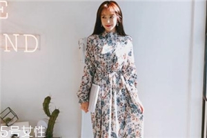 碎花連衣裙搭配什么鞋子？玩轉復古甜美