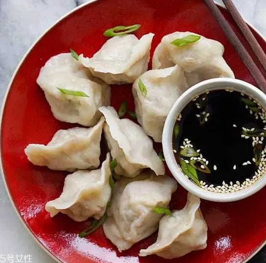 餃子餡用豬的哪塊肉好？前腿肉是餃子餡首選