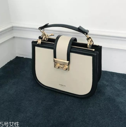 saddler seoul是什么牌子？終于不用撞包了