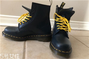 dr.martens 1460多少錢？馬丁靴最經典的款式