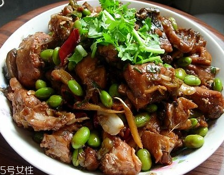 青魚禁忌食材 青魚不能和什么一起吃？