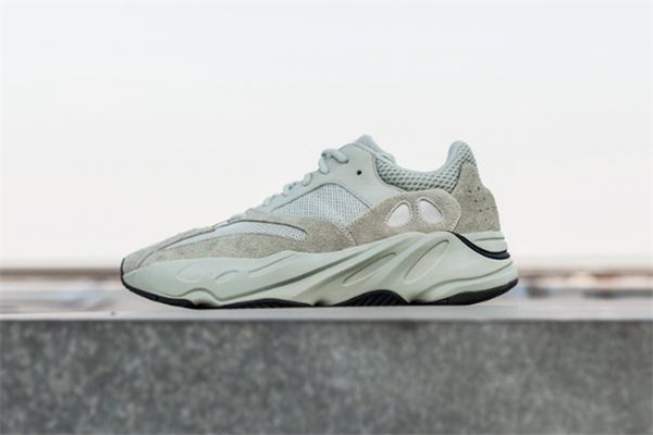 yeezy 700 salt海鹽開箱測評 上腳非常棒