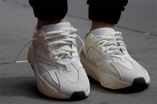 yeezy 700 analog什么時候發售 年度最強配色