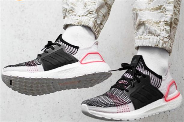 阿迪達斯ub19偏碼嗎 ultraboost19尺碼選擇