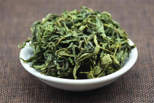 丁香茶適合什么季節喝 丁香茶能和菊花一起泡水喝嗎