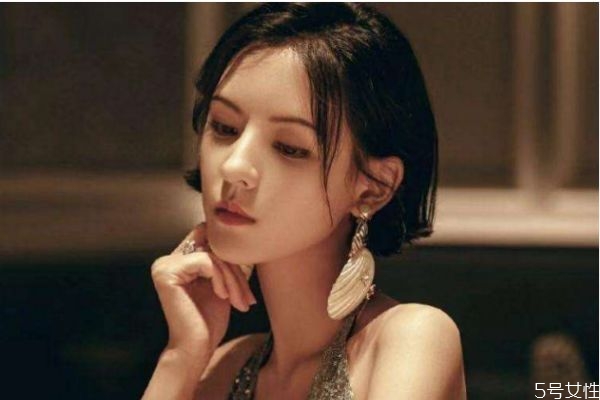 2020方臉女生適合什么發型 2020時候方臉女生的發型