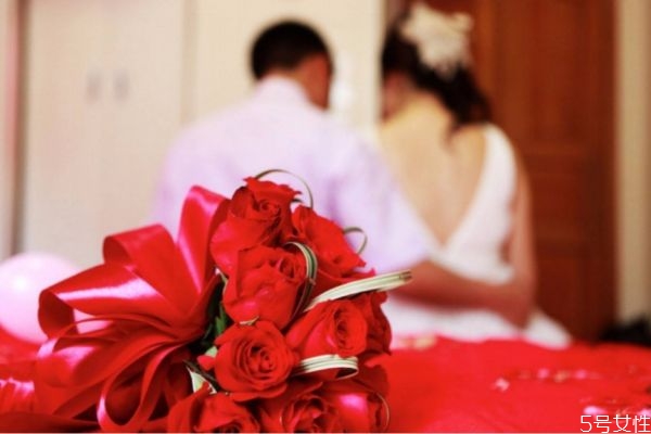 結婚要不要請同事 結婚請同事怎么請