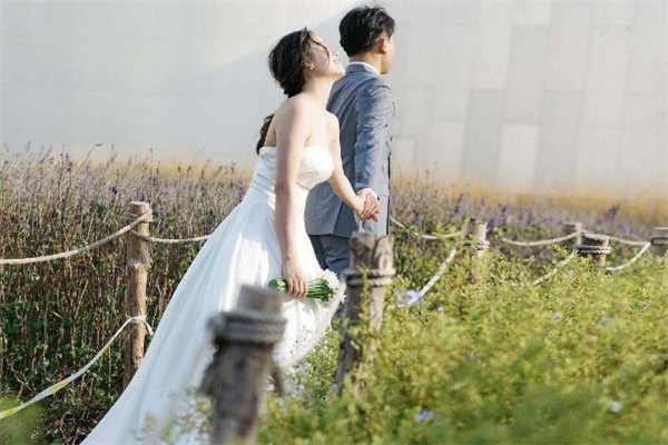 悶騷男戀愛后會變成什么樣 悶騷男結婚后是什么樣的