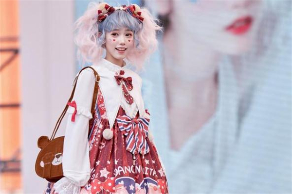 穿lolita扎什么頭發 lolita頭飾怎么戴