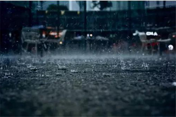 河南暴雨致302人遇難50人失蹤 暴雨時如何自救