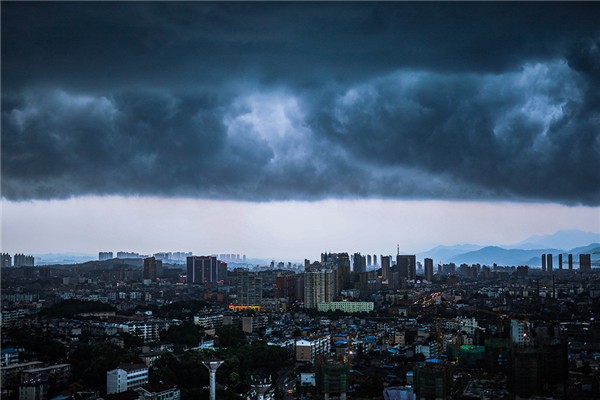 暴雨屬于自然災害嗎 暴雨產生的原因是什么