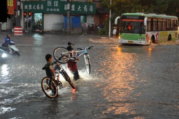 暴雨天氣有哪些安全風(fēng)險(xiǎn) 暴雨帶來(lái)的危害