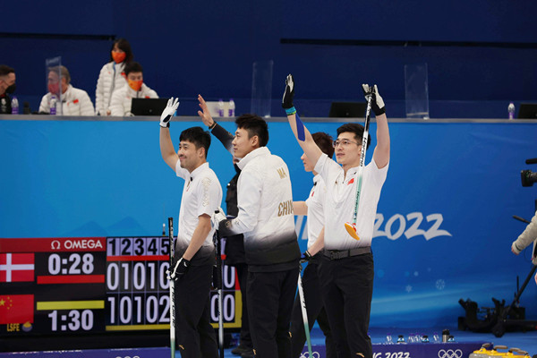 中國男子冰壺戰(zhàn)勝丹麥獲首勝 中國國家男子冰壺隊成立時間