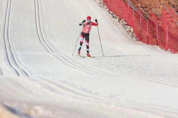 中國越野滑雪誕生兩位“雙金王” 滑雪是平移還是旋轉