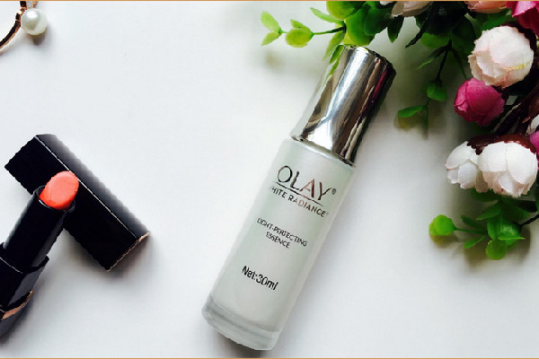 olay小白瓶要避光使用嗎 olay小白瓶怎么打開蓋子